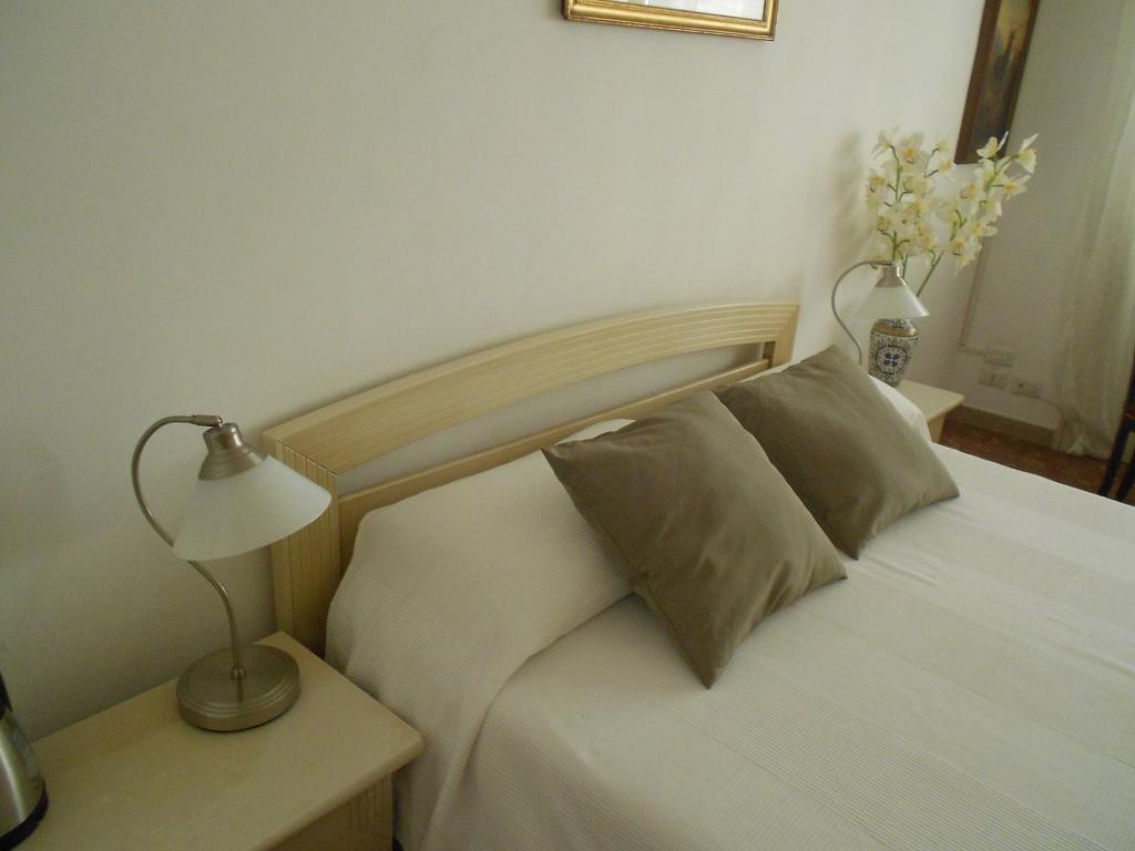 A Casa Chiecchi B&B Roma Eksteriør bilde